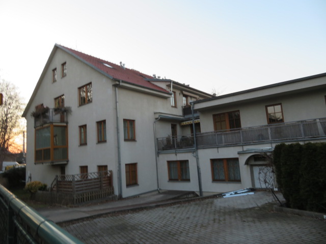 Dražba bytu 2+kk, včetně podílu na společných částech domu, sklepa a garážového stání, v k.ú. Záběhlice, obec Praha
