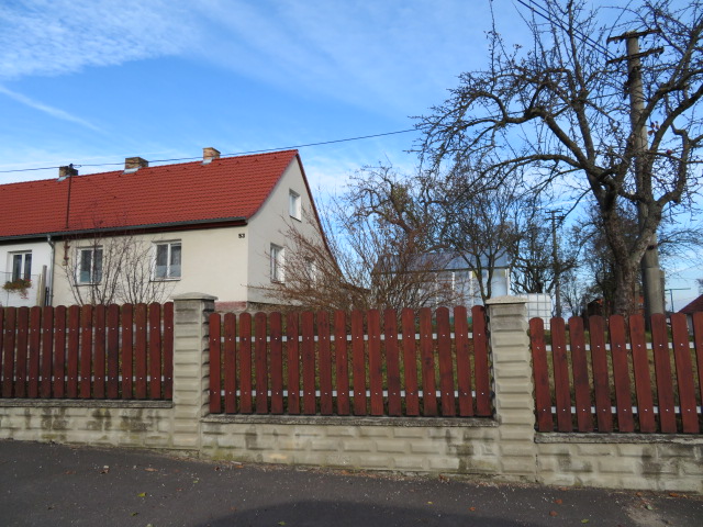 Dražba 1/30 rodinného domu + zemědělské stavby s pozemky a příslušenstvím v obci Chvalovice, okres Prachatice