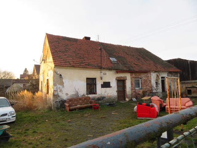 120 EX 51542/12-235 1/6 rodinného domu s pozemkem a příslušenstvím v obci Tatiná, okres Plzeň-sever