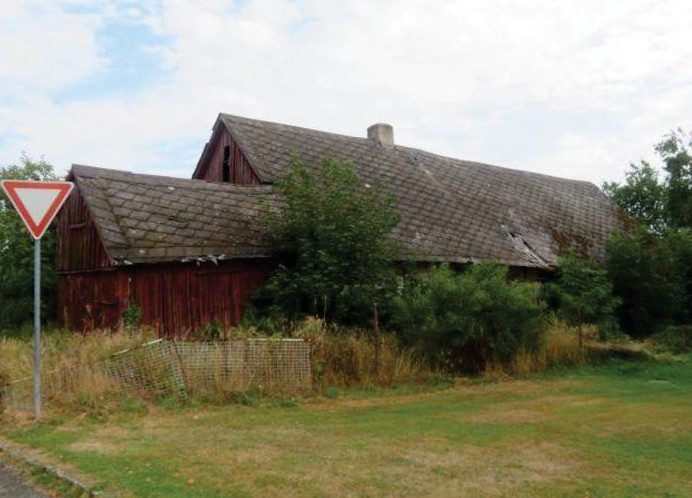 120 EX 4680/24-133 podíl 1/2 rodinného domu s pozemky v obci Lesná, okres Tachov