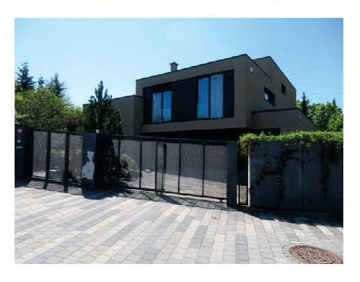 120 EX 3263/25 - rodinný dům s pozemky a příslušenstvím v Praze-městská část Velká Chuchle