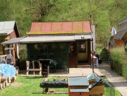 120 EX 8128/22-152 podíl 1/8 stavby rodinné rekreace v obci Bílovice nad Svitavou, okres Brno-venkov
