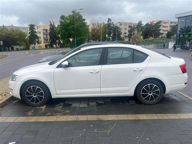osobní automobil Škoda Octavia, r.v. 2016